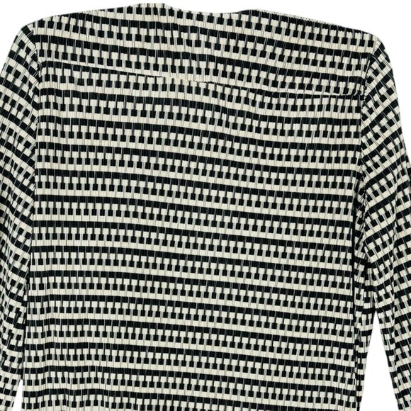 52seven Women's Ivory/Black Textured Wrap Geometric Blouse Sz XL Long Sleeve NWT - Picture 4 of 10